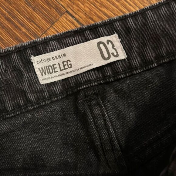 Refuge Jeans Womens Size 26 (3) Black Raw Hem High Waist Super Wide Leg Preloved - Picture 4 of 6